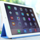 Illustration for article titled Extended MacBook Battery Pack, House of Cards Trilogy, and More Deals